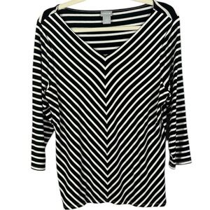 Chico's Touch of Cool V-Neck Bold Black White Chevron Striped 3/4 Sleeve Med Top